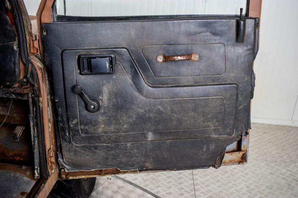 1984 Land Rover Defender