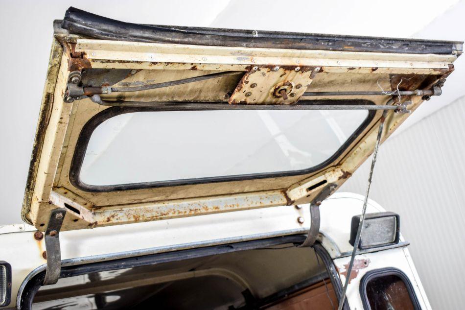 1984 Land Rover Defender