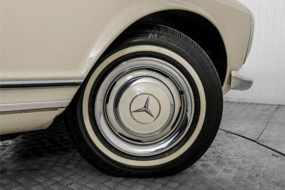 1964 Mercedes - Benz 200-serie