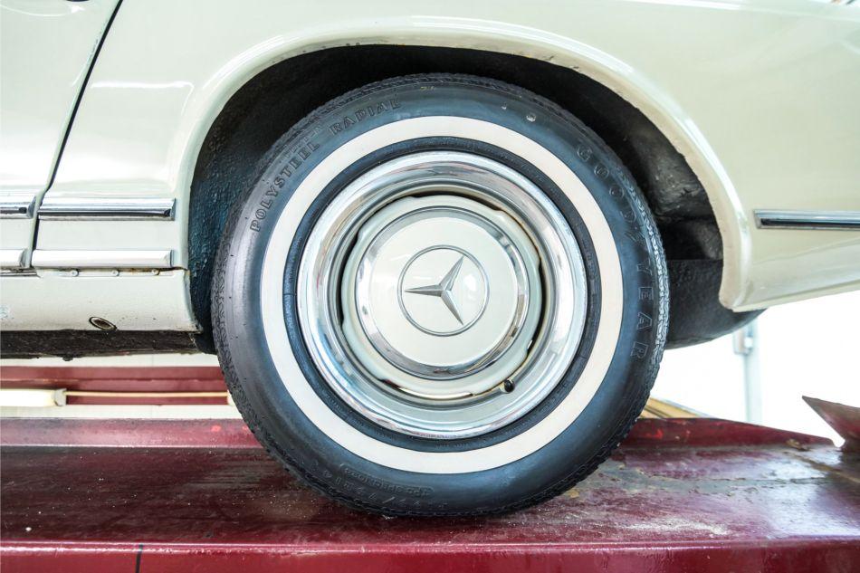 1964 Mercedes - Benz 200-serie