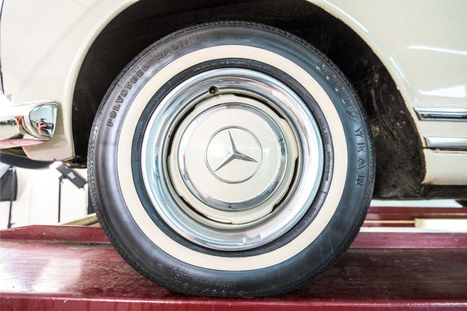 1964 Mercedes - Benz 200-serie