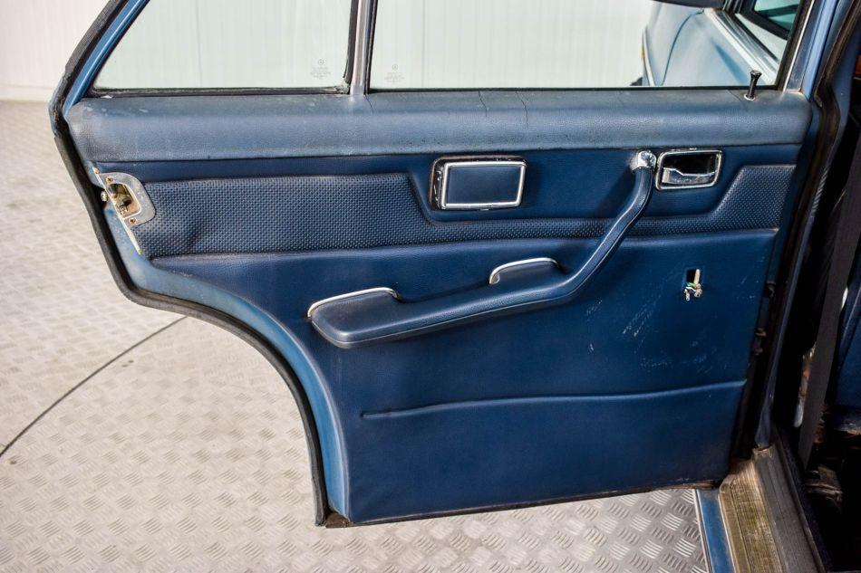 1976 Mercedes - Benz 300d