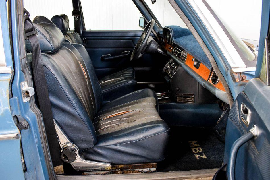 1976 Mercedes - Benz 300d