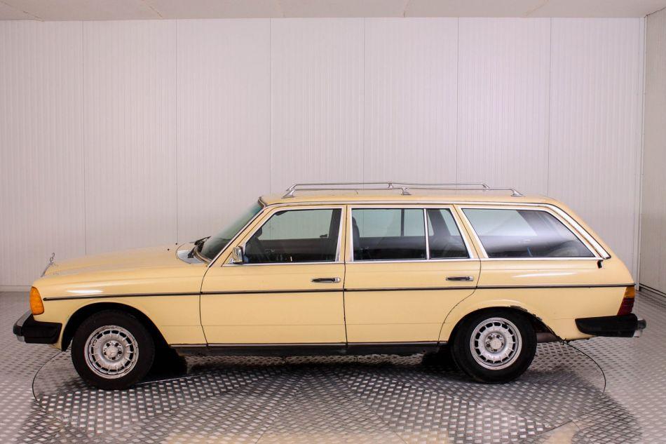 1979 Mercedes - Benz 200-serie