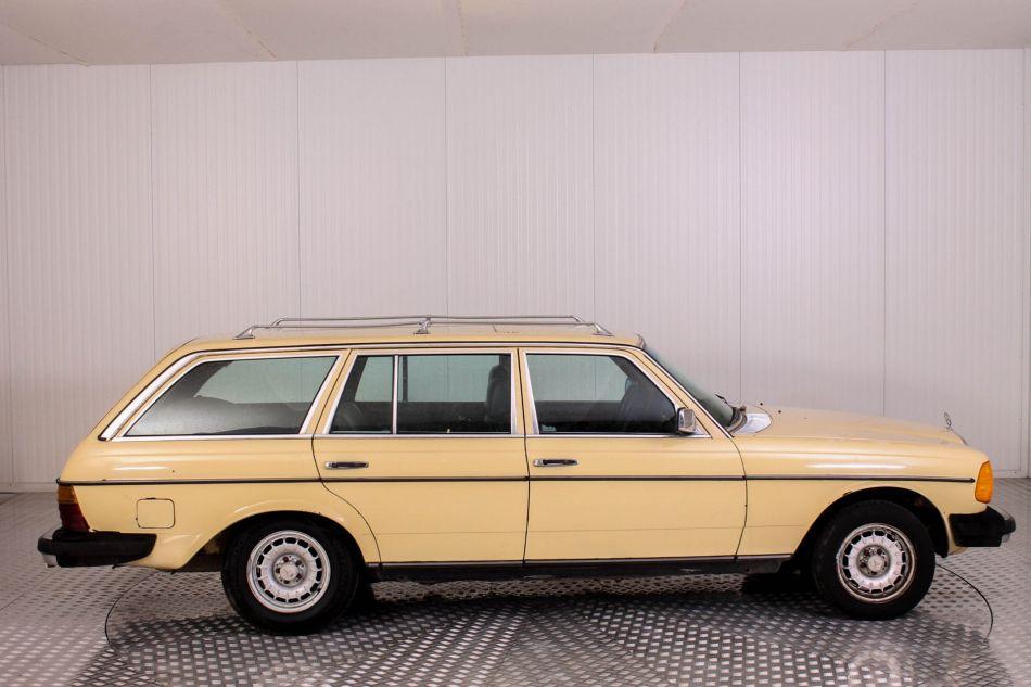 1979 Mercedes - Benz 200-serie