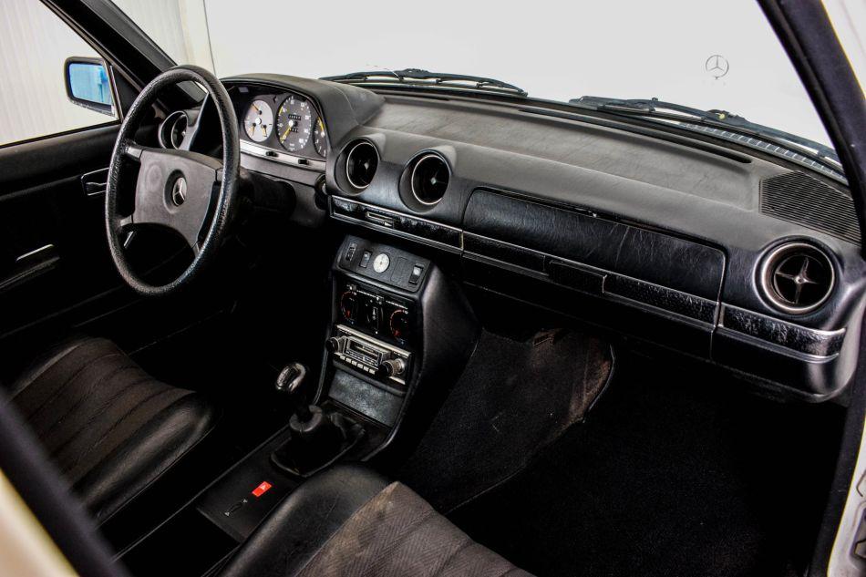 1982 Mercedes - Benz 240 D