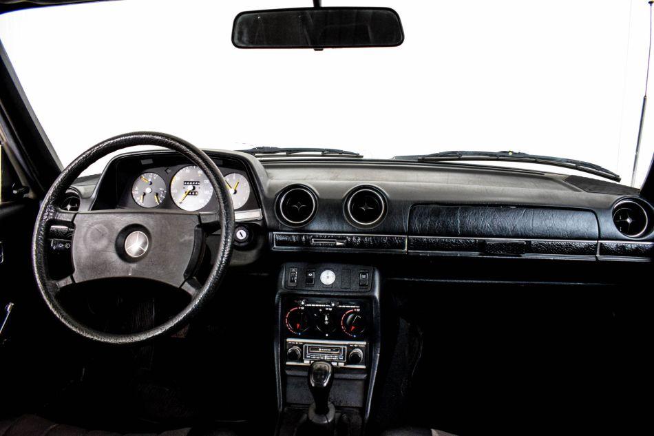 1982 Mercedes - Benz 240 D