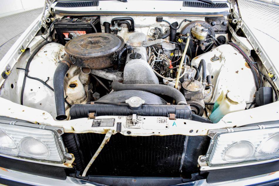 1982 Mercedes - Benz 240 D