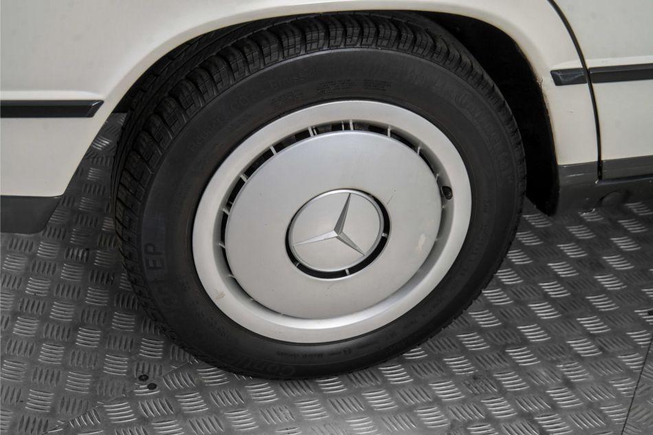 1985 Mercedes - Benz 190