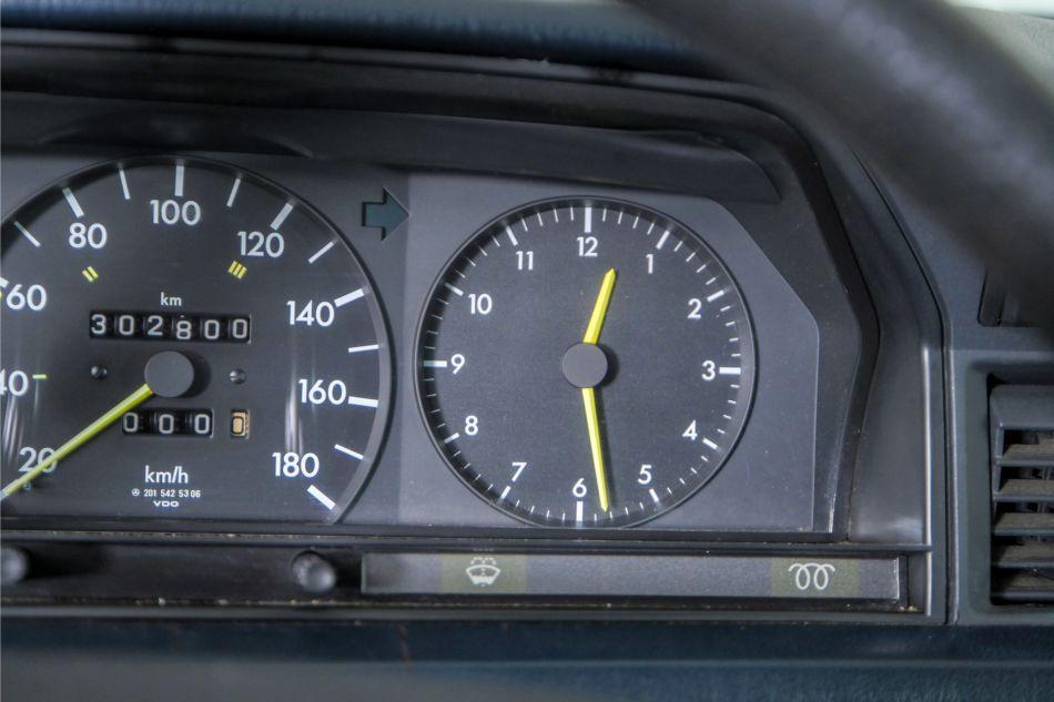 1985 Mercedes - Benz 190D 2.0