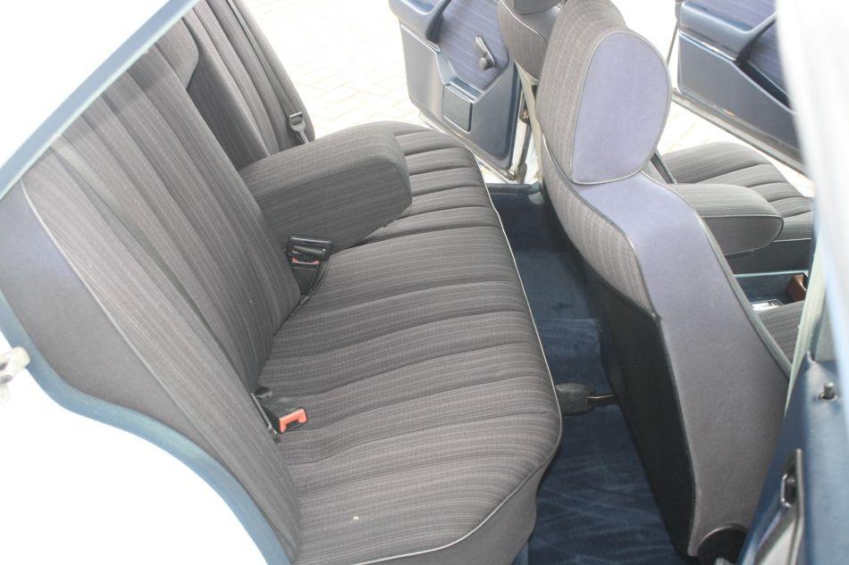 1986 Mercedes - Benz 200-serie