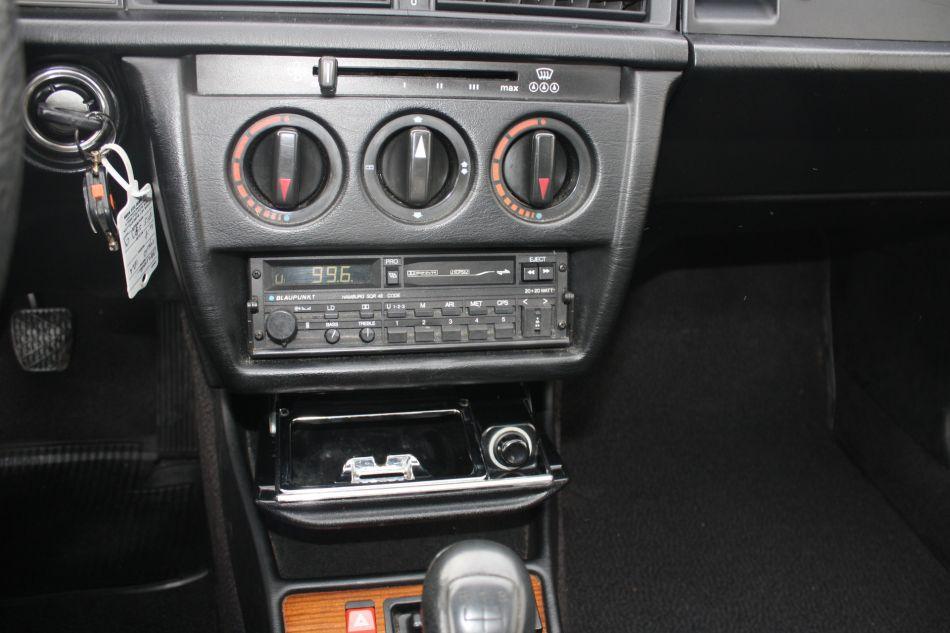 1986 Mercedes - Benz 190D