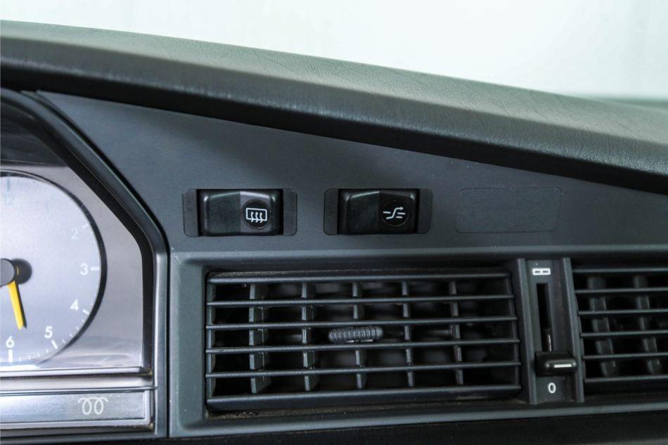 1986 Mercedes - Benz 190