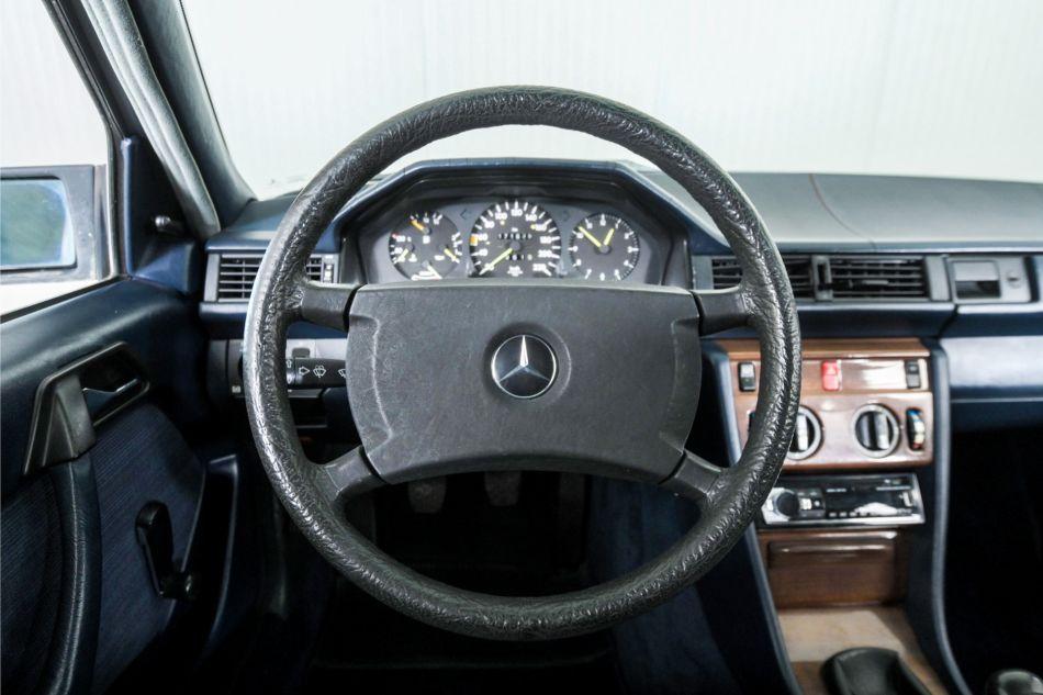 1986 Mercedes - Benz E-Klasse