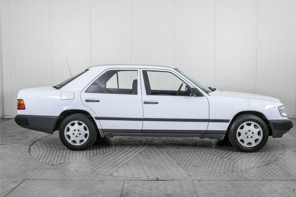 1986 Mercedes - Benz E-Klasse