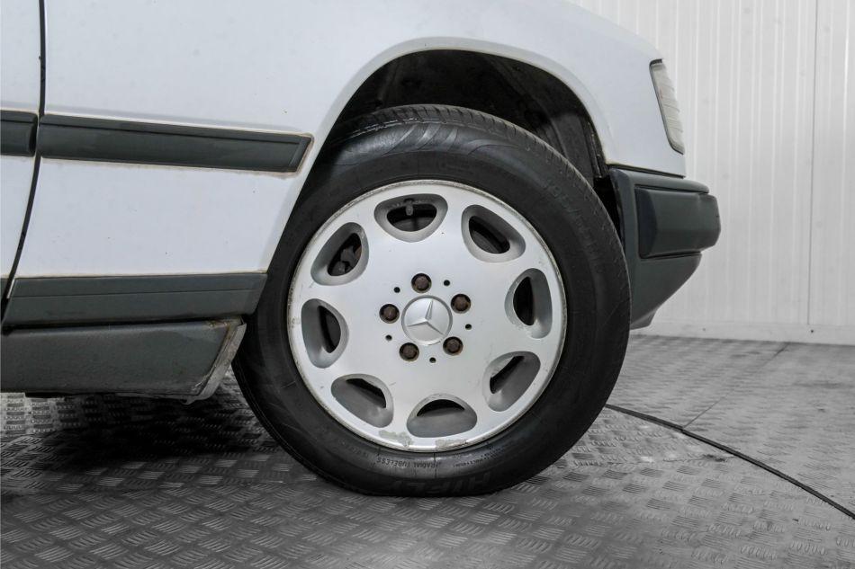 1986 Mercedes - Benz E-Klasse