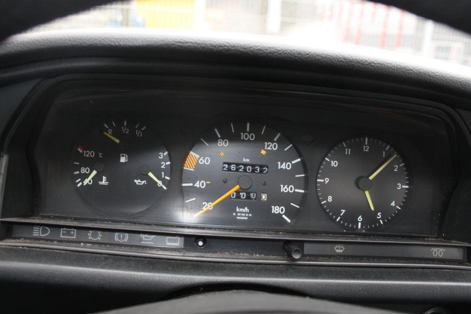 1986 Mercedes - Benz 190D