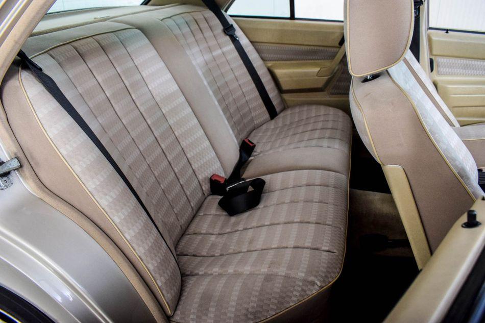 1989 Mercedes - Benz 190D 2.5 turbo Diesel