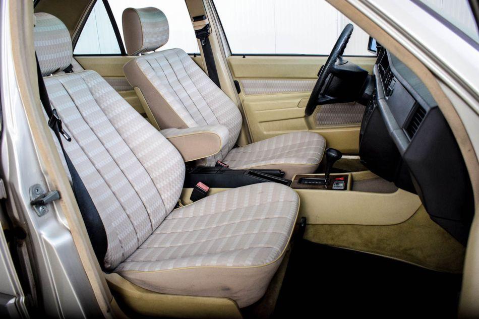 1989 Mercedes - Benz 190D 2.5 turbo Diesel