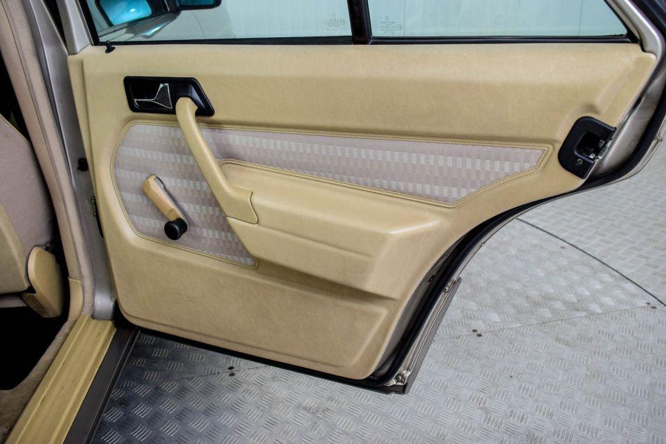 1989 Mercedes - Benz 190D 2.5 turbo Diesel