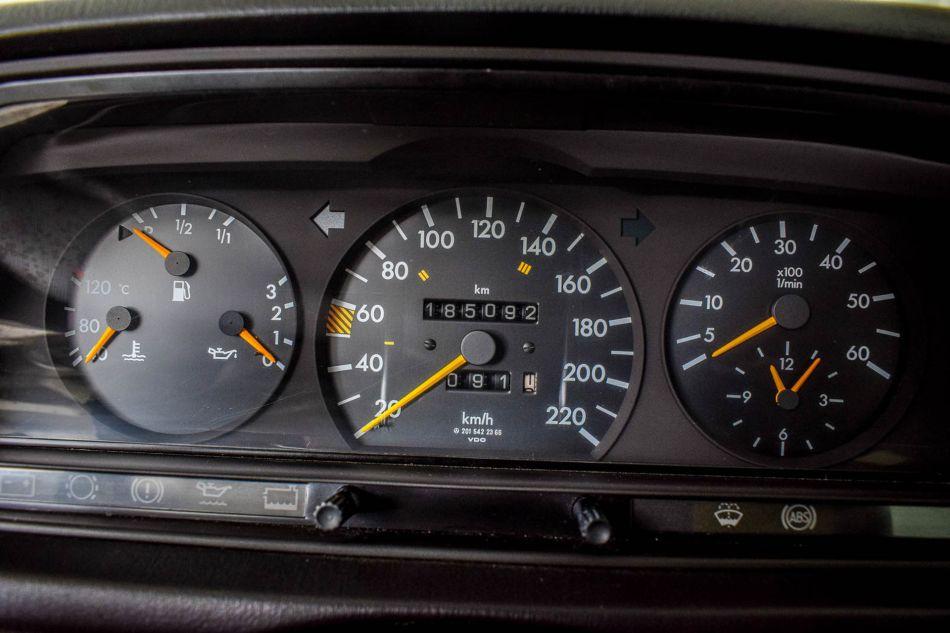 1989 Mercedes - Benz 190D 2.5 turbo Diesel