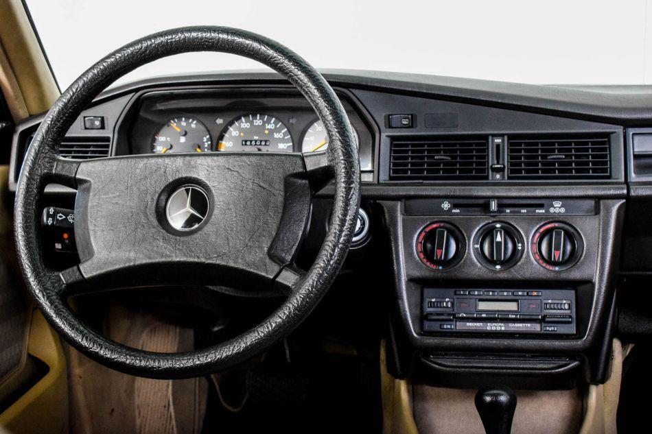 1989 Mercedes - Benz 190D 2.5 turbo Diesel