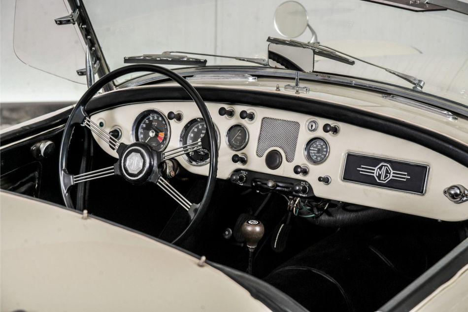 1961 MG MGA