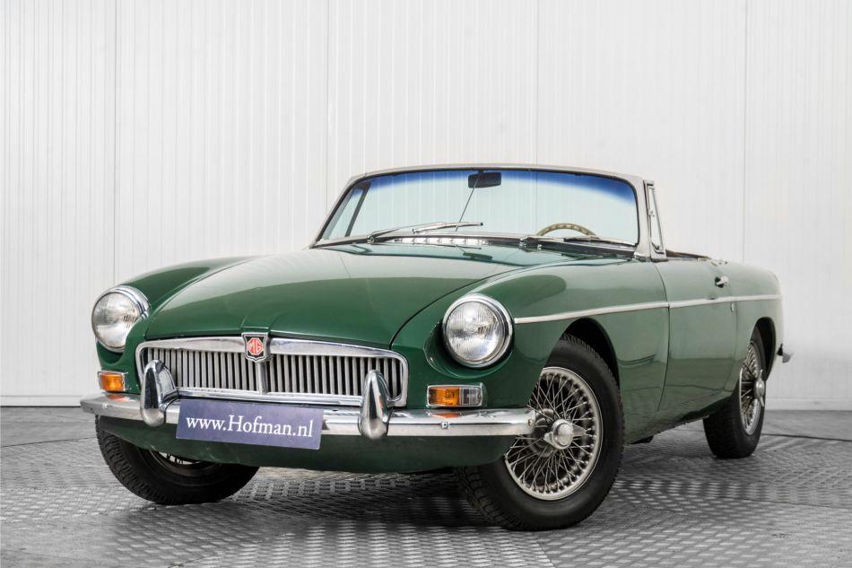 1965 MG B MGB 1.8 met overdrive , spaakwielen