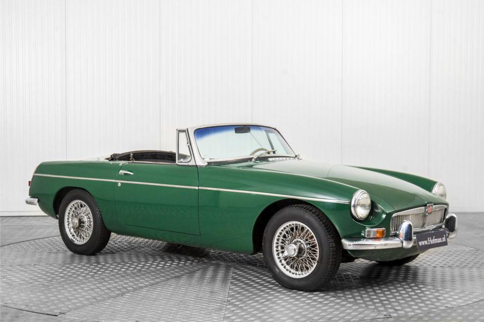 1965 MG B MGB 1.8 met overdrive , spaakwielen