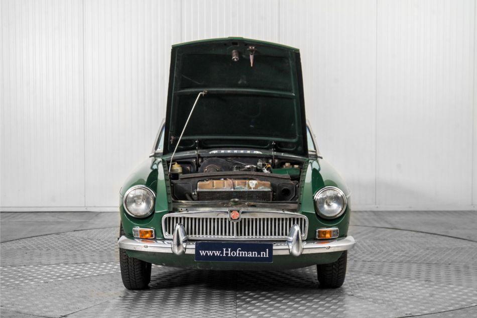 1965 MG B MGB 1.8 met overdrive , spaakwielen