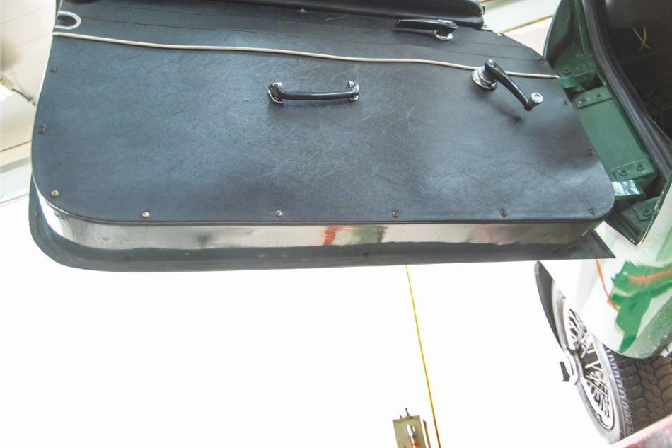 1965 MG B MGB 1.8 met overdrive , spaakwielen