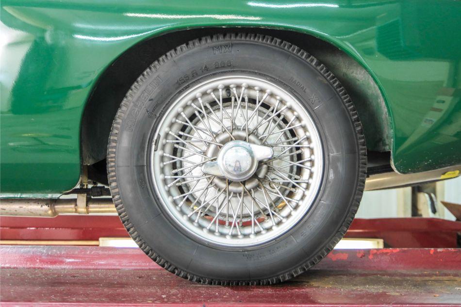 1965 MG B MGB 1.8 met overdrive , spaakwielen