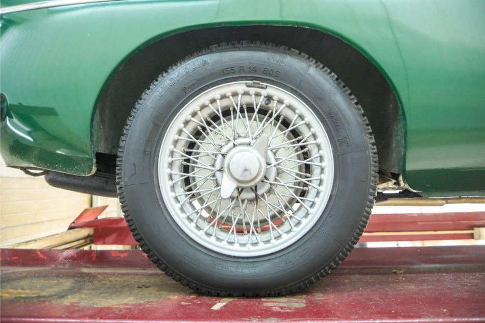 1965 MG B MGB 1.8 met overdrive , spaakwielen