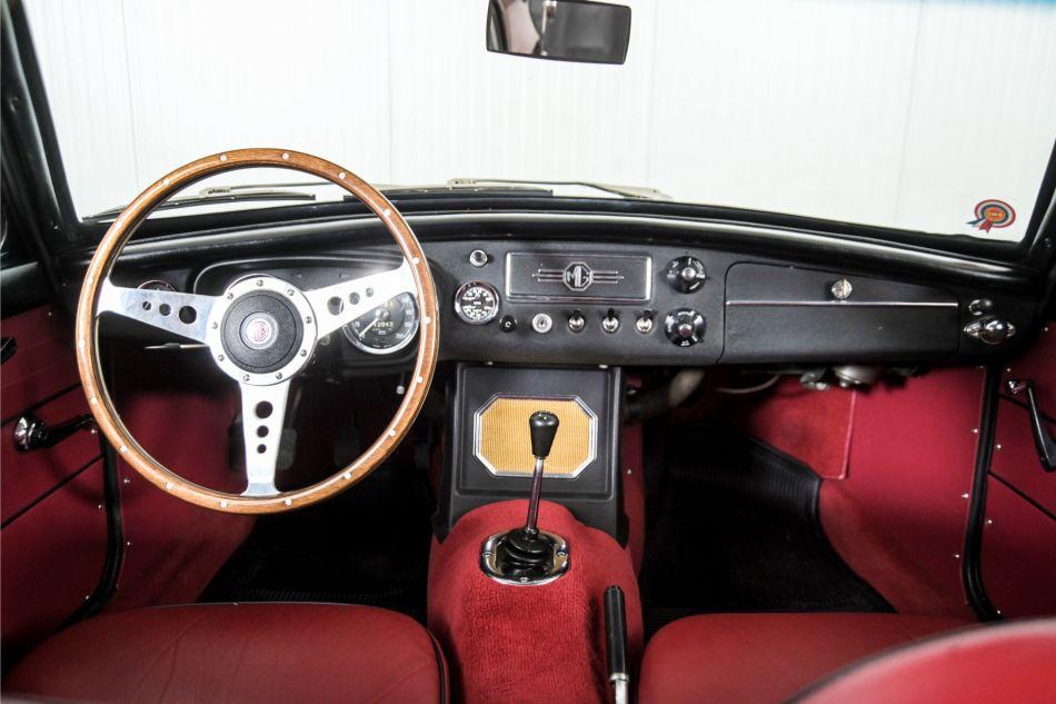 1966 MG BGT MGB GT