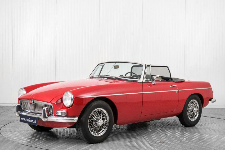 1966 MG B MGB overdrive chroom spaakwielen