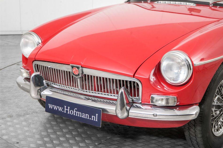 1966 MG B MGB overdrive chroom spaakwielen