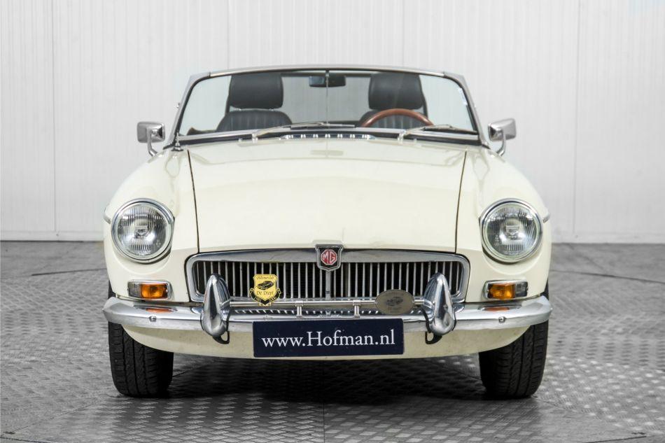1967 MG B