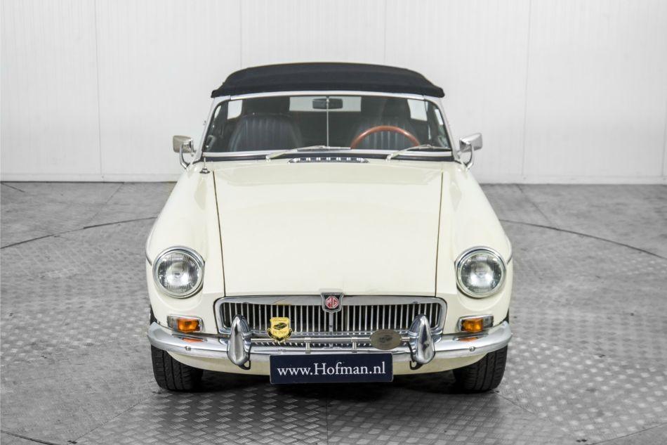 1967 MG B