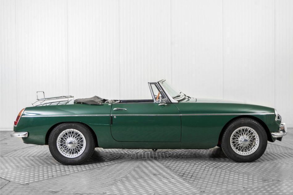 1967 MG B