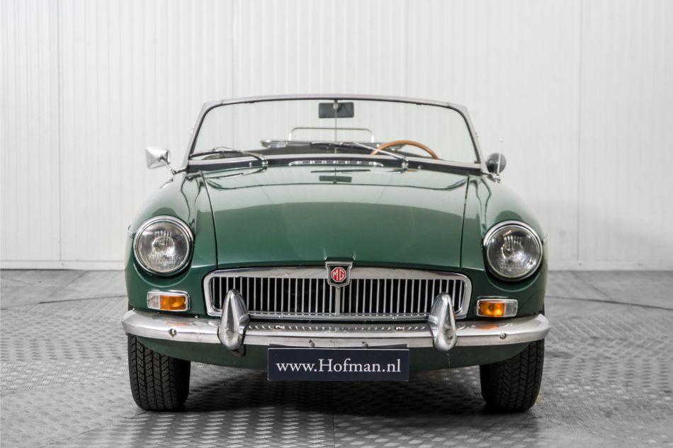 1967 MG B