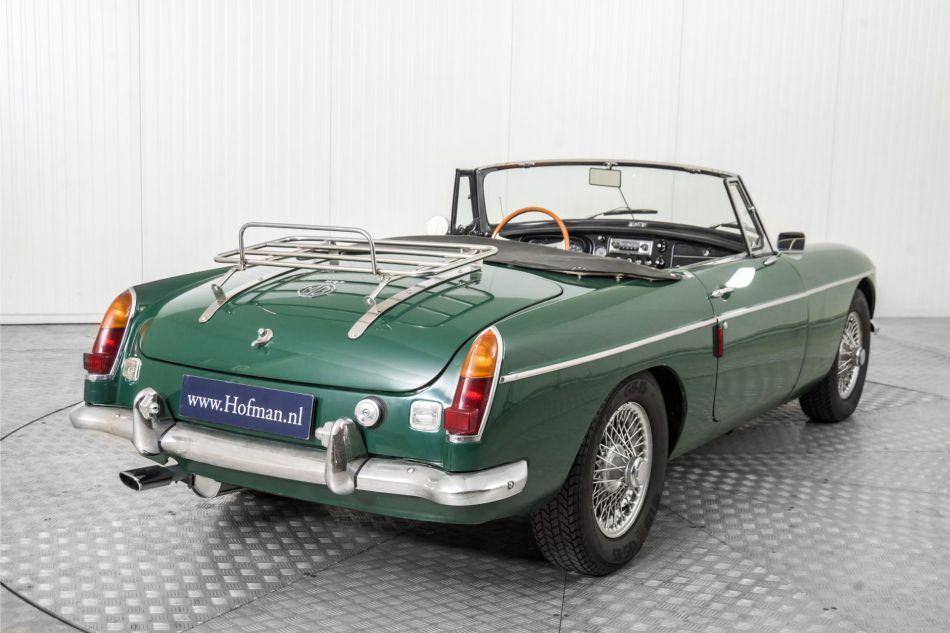 1967 MG B