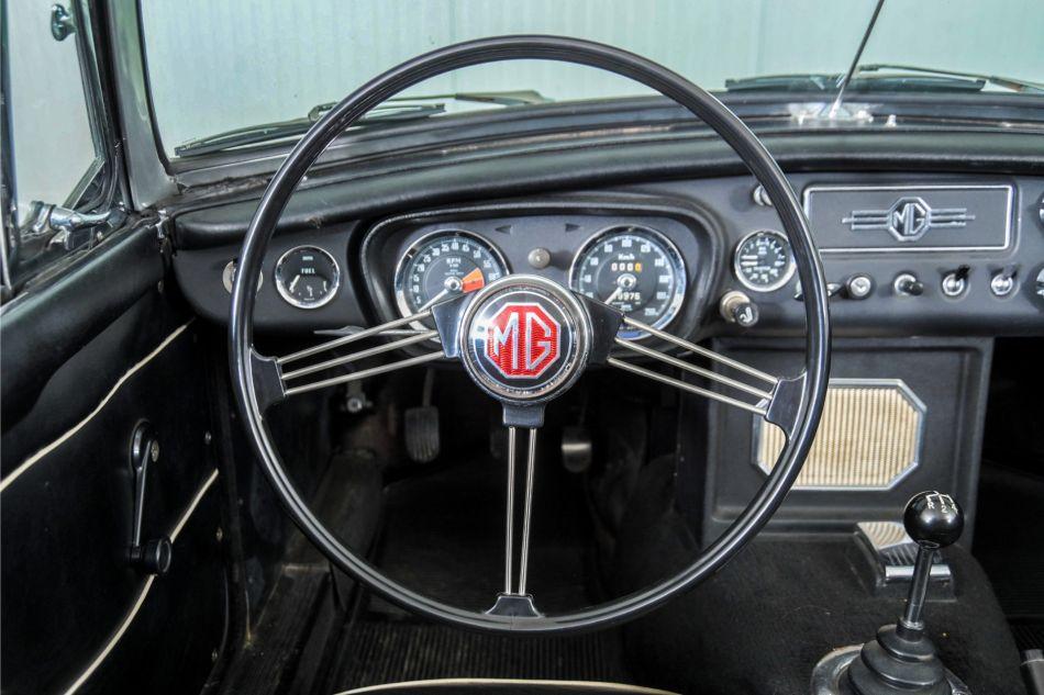 1968 MG B