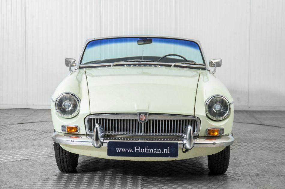 1968 MG B
