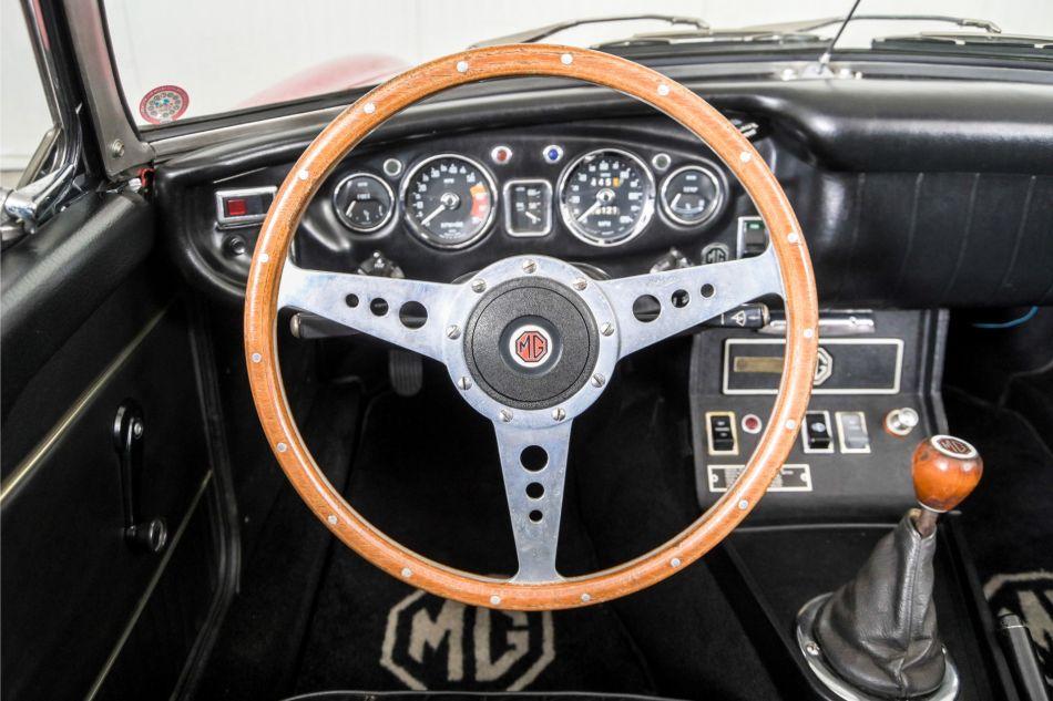 1971 MG B