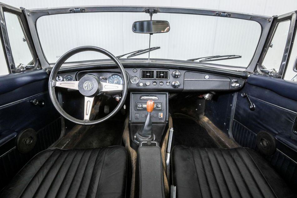 1973 MG B MGB metal dash overdrive