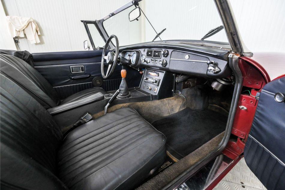 1973 MG B MGB metal dash overdrive