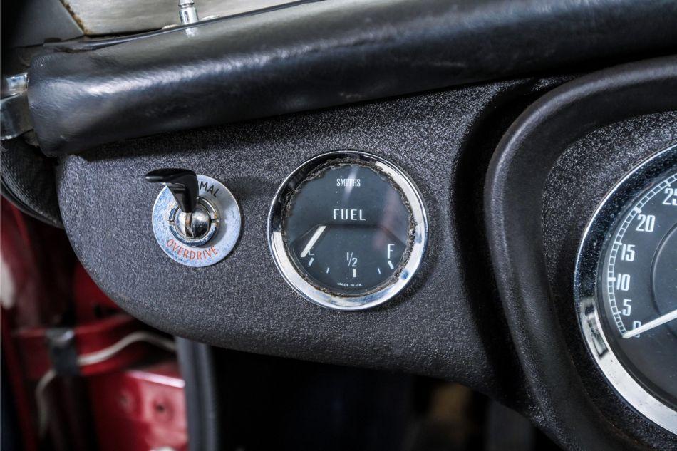 1973 MG B MGB metal dash overdrive
