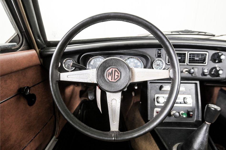 1974 MG B