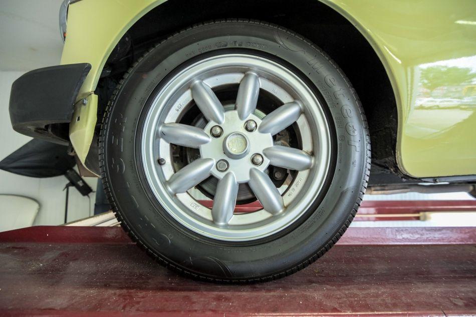 1976 MG B MGB overdrive