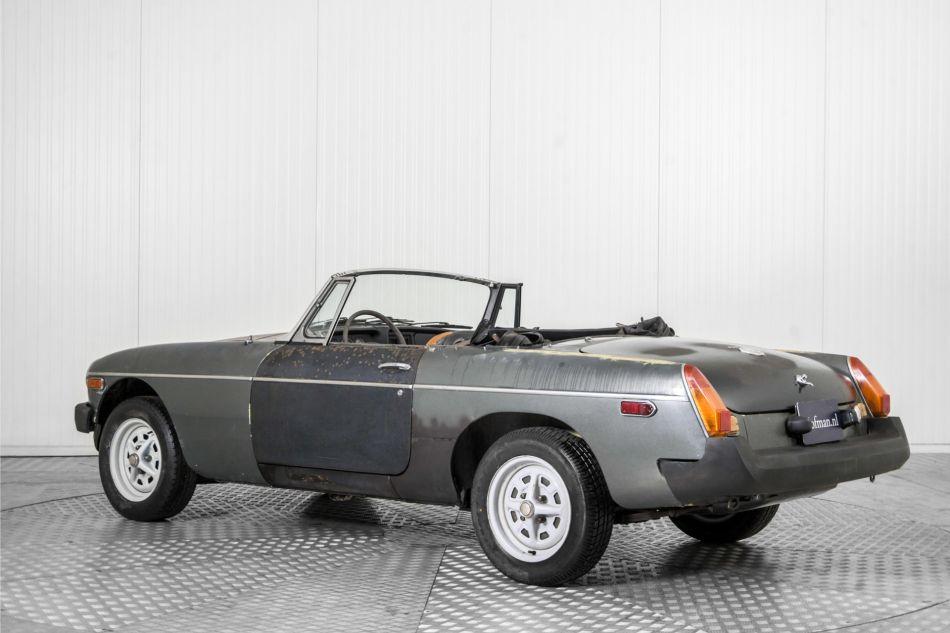 1977 MG B